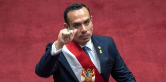 Perú se queda otra vez sin presidente: Congreso destituye al mandatario interino José Jerí, tenía apenas 4 meses en el poder