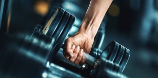 ¿Cuántas series y repeticiones hacer en el gimnasio? La guía básica para ver resultados reales