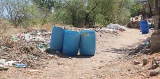 Hallan barriles con material químico cerca de primaria al oriente de Hermosillo