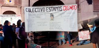 Cierran estudiantes de Unison escuela de Letras y Lingüística en Hermosillo: exigen restitución de Iván Ballesteros como titular del Fondo Editorial