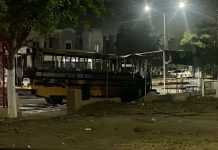 Incendio consume a camión de transporte urbano en Ciudad Obregón