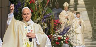 León XIV apuesta por mensaje universal en su primer ‘Urbi et Orbi’ en Domingo de Pascua