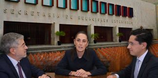 Sheinbaum confirma renuncia de Juan Ramón de la Fuente como canciller: propone a Roberto Velasco como nuevo titular