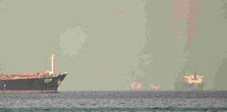 Irán abre paso a barcos iraquíes en Ormuz, pero mantiene bloqueo parcial