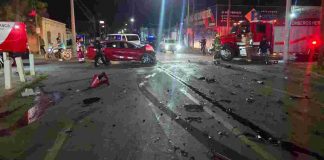 Aparatoso choque deja un lesionado tras volcadura de camión de personal en Hermosillo Aparatoso choque deja un lesionado tras volcadura de camión de personal en Hermosillo