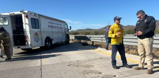 Reabren parcialmente carriles en carretera Hermosillo–Guaymas tras volcadura de pipa