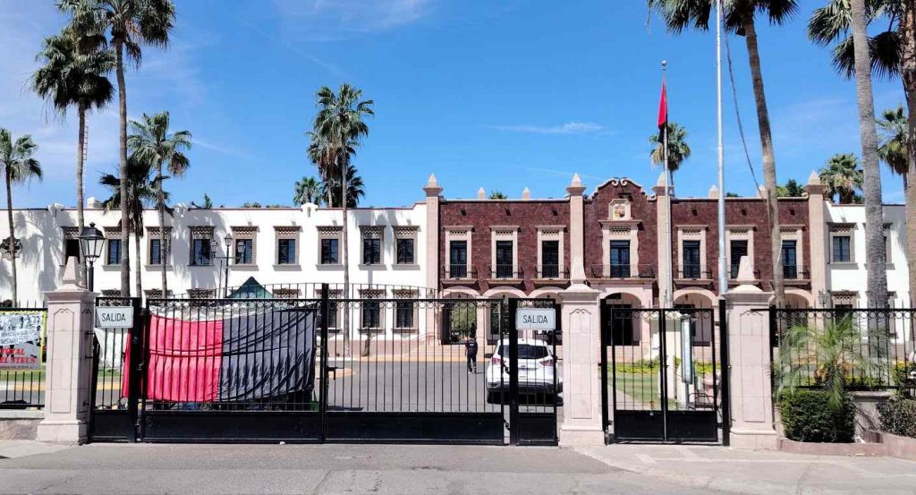 Cumple una semana huelga de STEUS: Unison sigue cerrada