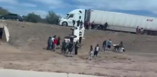 Familia sufre volcadura de vehículo en carretera Hermosillo-Guaymas