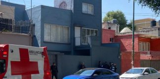 Hallan cuatro personas sin vida apuñaladas al interior de una vivienda en CDMX; dos eran menores de edad