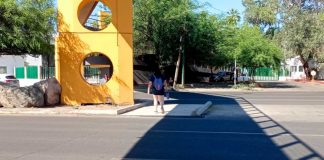 Avanza construcción de paso peatonal incluyente cerca de Unison para mejorar seguridad vial en Hermosillo: Ayuntamiento