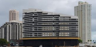 Demuelen icónico hotel Mandarin Oriental para construir proyecto millonario en Miami Demuelen icónico hotel Mandarin Oriental para construir proyecto millonario en Miami