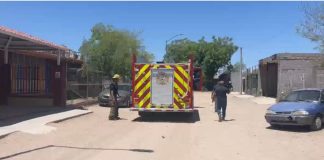 Evacúan preescolar tras incendio de maleza al sur de Hermosillo; autoridades controlan situación
