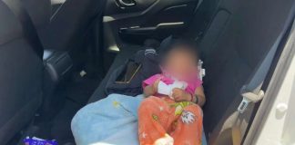 Abandonan a bebé de 6 meses dentro de taxi de aplicación