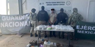 Aseguran 102 kilos de droga, armas y vehículos en Atil; hay una persona detenida Aseguran 102 kilos de droga, armas y vehículos en Atil; hay una persona detenida