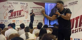 ‘Tato’ Balderrama inspira a jóvenes con charla sobre sueños y cambio de vida durante Ruta Universitaria en Hermosillo