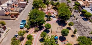 Toño Astiazarán entrega rehabilitación de parque en Urbi Villa del Rey en Hermosillo