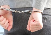 Detienen a hombre con cuchillo afuera de una primaria Detienen a hombre con cuchillo afuera de una primaria en Miguel Alemán