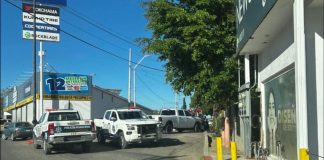 Muere menor de edad tras impactar camioneta contra barda de negocio en Magdalena, Sonora Muere menor de edad tras impactar camioneta contra barda de negocio en Magdalena, Sonora