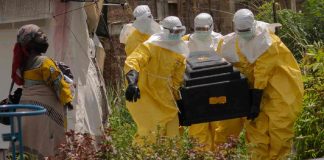 Ébola supera los mil contagios y se expande a campamentos de desplazados en el Congo; reportan 254 muertes Ébola supera los mil contagios y se expande a campamentos de desplazados en el Congo; reportan 254 muertes