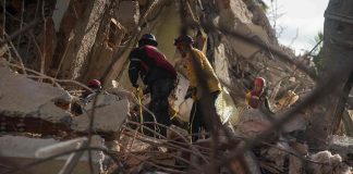 Se elevan a mil 430 los muertos tras el doble terremoto en Venezuela