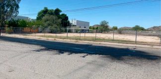 Se registra derrame de chapopote frente a primaria al oriente de Hermosillo