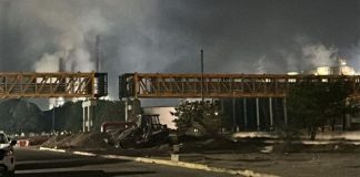 Flamazo en refinería de Pemex deja tres trabajadores lesionados en Oaxaca Flamazo en refinería de Pemex deja tres trabajadores lesionados en Oaxaca