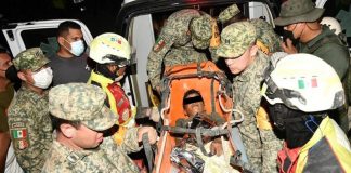 Ejército mexicano rescata con vida a menor de 9 años atrapado bajo escombros tras sismos en Venezuela (VIDEO)