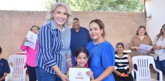 Doce familias de Cajeme reciben las escrituras de sus viviendas y aseguran su patrimonio: Claudia Santacruz Doce familias de Cajeme reciben las escrituras de sus viviendas y aseguran su patrimonio: Claudia Santacruz