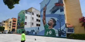 Homenajean al delantero Raúl Jiménez con un mural en su natal Tepeji del Río tras Mundial 2026