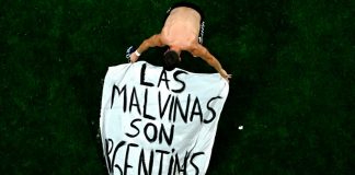 Reino Unido pide a FIFA investigar a Argentina por cartel de las Malvinas tras eliminar a Inglaterra