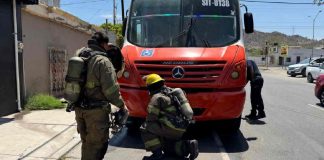 Camión urbano se incendia por falla mecánica al norte de Hermosillo; pasajeros logran ponerse a salvo Camión urbano se incendia por falla mecánica al norte de Hermosillo; pasajeros logran ponerse a salvo