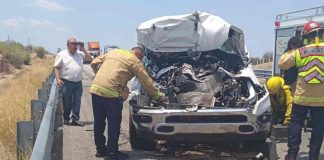 Mujer y niño quedan prensados tras fuerte choque en carretera Hermosillo-Nogales