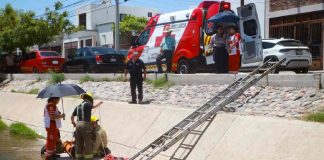 Rescatan a hombre que cayó a canal al sur de Hermosillo Rescatan a hombre que cayó a canal al sur de Hermosillo