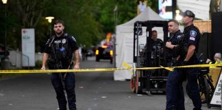 Adolescente de 15 años es detenido por tiroteo en feria gastronómica de Seattle que dejó tres muertos