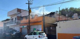 Hombre encierra a su esposa y prende fuego a su casa; Fiscalía investiga el caso