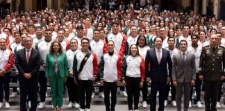 Sheinbaum abandera delegación mexicana rumbo JCC; pide a atletas competir con misma entrega del Tri en Mundial Sheinbaum abandera delegación mexicana rumbo JCC; pide a atletas competir con misma entrega del Tri en Mundial