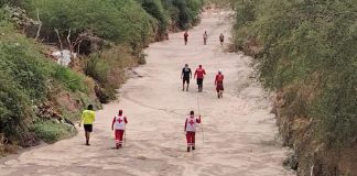 Continúan labores de búsqueda de hombre que fue arrastrado por el agua en canal del bulevar Lázaro Cárdenas en Hermosillo