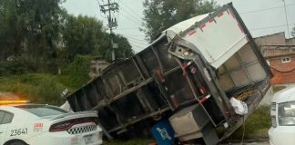 Accidente en la autopista México-Querétaro deja dos muertos