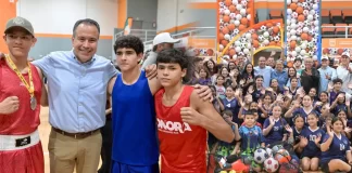 Entrega Toño Astiazarán equipo de entrenamiento para fomentar práctica del deporte en colonias de Hermosillo