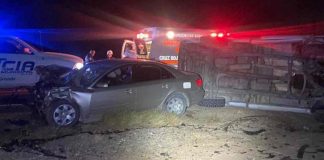 Choque frontal deja un hombre sin vida y otro gravemente herido en la costa de Caborca