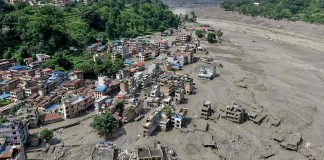 Tragedia en Nepal: inundación masiva deja al menos 55 muertos y 403 desaparecidos (VIDEOS) Tragedia en Nepal: inundación masiva deja al menos 55 muertos y 403 desaparecidos (VIDEOS)