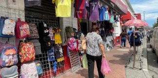 ¡Último día! Cientos abarrotan el Centro de Hermosillo por compras de útiles escolares