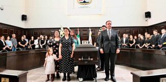 Despiden con guardia de honor al director del Implan José Eufemio Carrillo Atondo en el Cabildo de Hermosillo