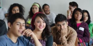 Casi 4 de cada 10 jóvenes mexicanos sienten que no pertenecen a ningún lugar, según estudio