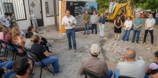 ‘Toño’ Astiazarán arranca rehabilitación de calle Tecoripa en la colonia Solidaridad en Hermosillo ‘Toño’ Astiazarán arranca rehabilitación de calle Tecoripa en la colonia Solidaridad en Hermosillo
