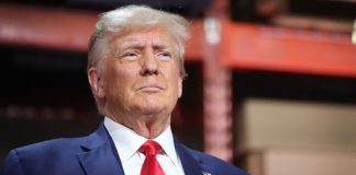 Trump ordena retirar fondos federales para tratamientos de afirmación de género en menores en EEUU
