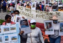 Protestan en El Salvador contra el régimen de excepción de Bukele; denuncian miles de detenciones injustificadas