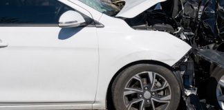 Choque entre cuatro vehículos deja daños materiales al oriente de Hermosillo Choque entre cuatro vehículos deja daños materiales al oriente de Hermosillo