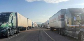 Carretera Ímuris–Cananea permanece cerrada por limpieza tras derrame de ácido sulfúrico