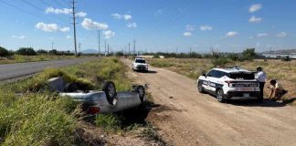 Volcadura de vehículo deja dos personas lesionadas al norte de Hermosillo Volcadura de vehículo deja dos personas lesionadas al norte de Hermosillo